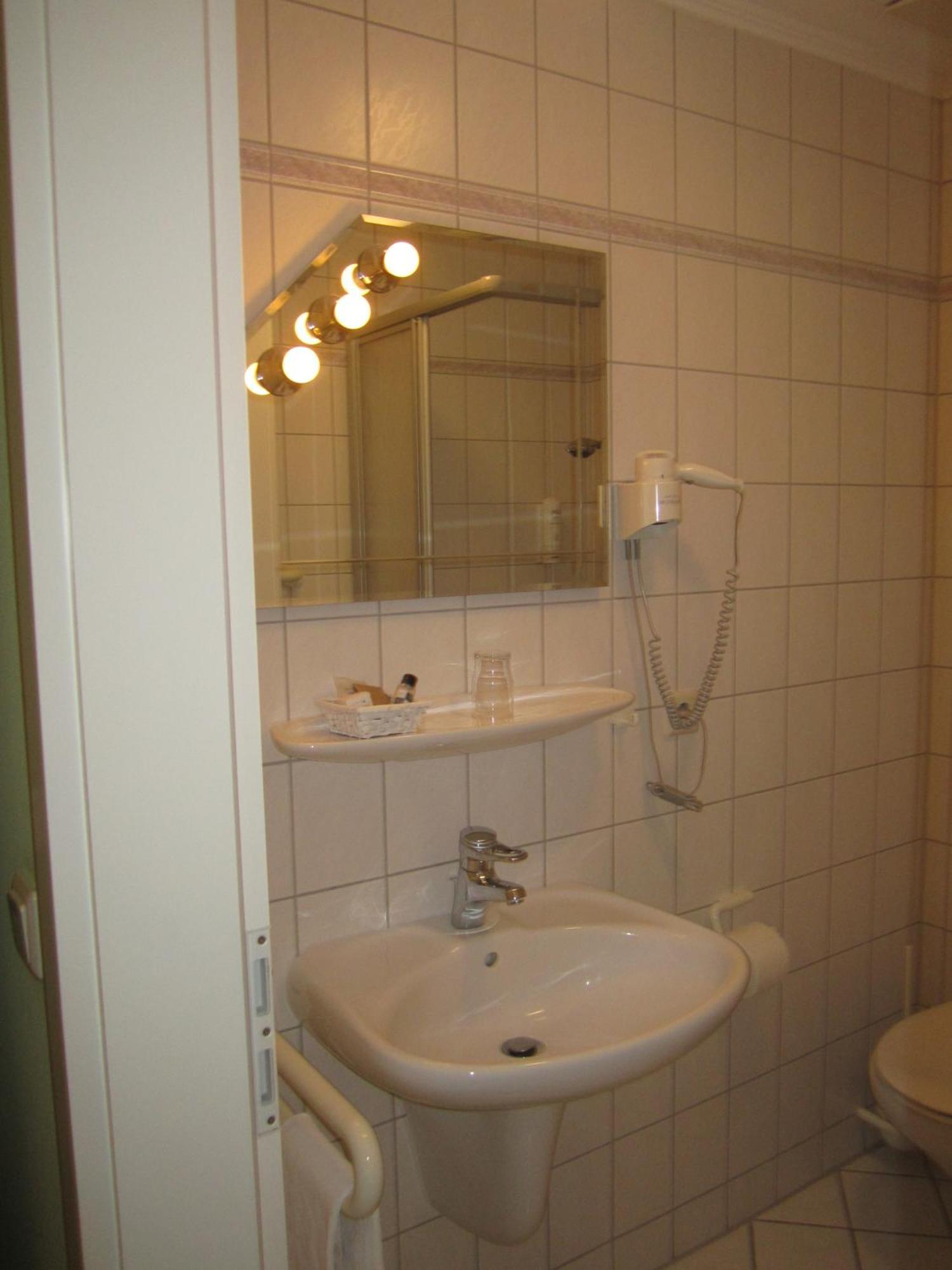 Gasthaus Knudsen Utersum Extérieur photo